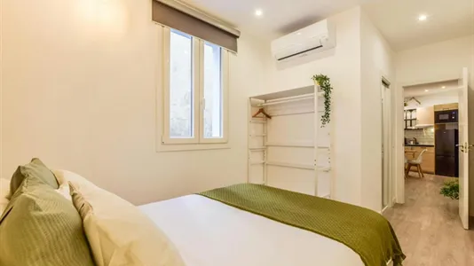 Rooms in Madrid Centro - photo 2