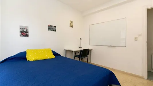 Rooms in Granada - photo 4