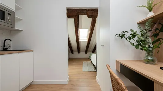 Rooms in Madrid Centro - photo 2