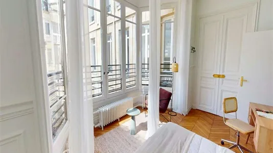 Rooms in Paris 17ème arrondissement - photo 6