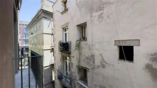 Rooms in Barcelona Ciutat Vella - photo 6