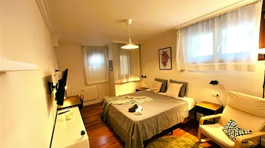 Rooms in Bilbao - photo 4