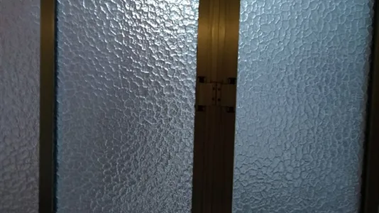 Rooms in Bilbao - photo 4