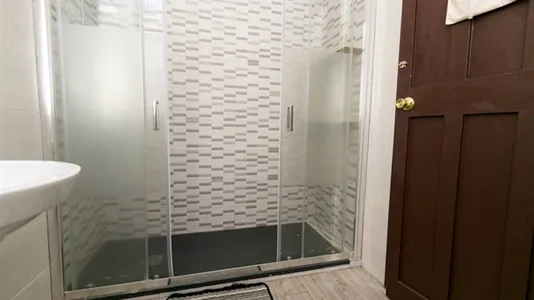 Rooms in Granada - photo 7