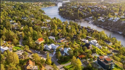 Houses in Nacka - photo 1