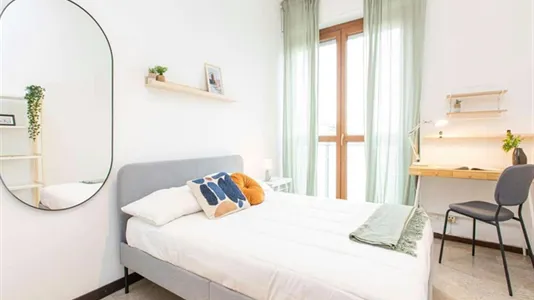 Rooms in Milano Zona 2 - Stazione Centrale, Gorla, Turro, Greco, Crescenzago - photo 8