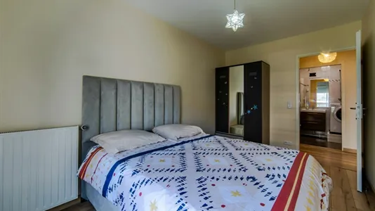 Apartments in Nanterre - photo 6