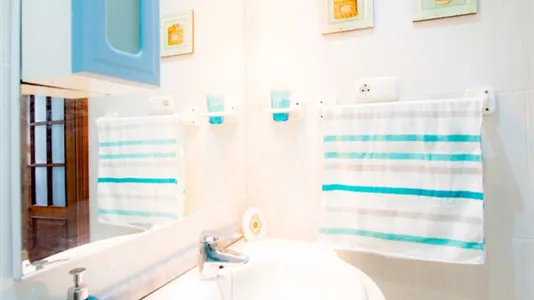 Rooms in Bilbao - photo 9