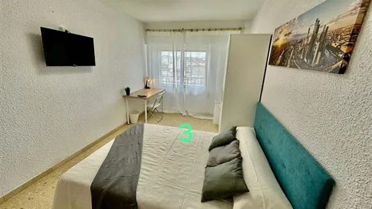 Rooms in Zaragoza - photo 2