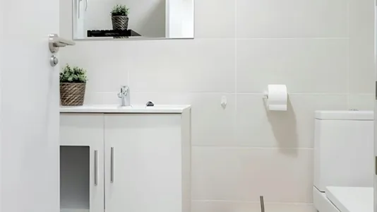 Rooms in Madrid Chamberí - photo 10