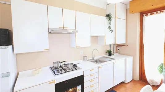 Rooms in Lecco - photo 9