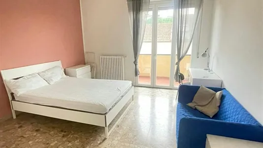 Rooms in Florence - photo 2