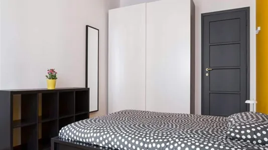 Rooms in Milano Zona 2 - Stazione Centrale, Gorla, Turro, Greco, Crescenzago - photo 8