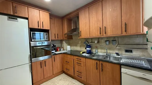 Rooms in Barcelona Eixample - photo 9