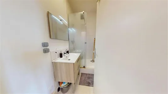 Rooms in Lyon - photo 9