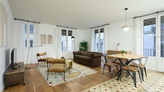 Apartments in Barcelona Ciutat Vella - photo 2