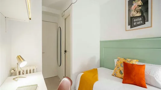 Rooms in Madrid Centro - photo 4