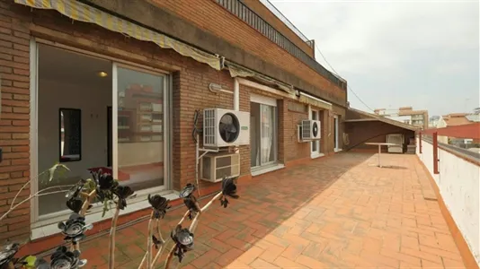 Rooms in Barcelona Sants-Montjuïc - photo 8