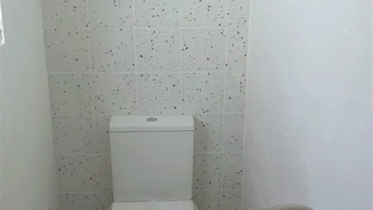 Houses in Almada - photo 8