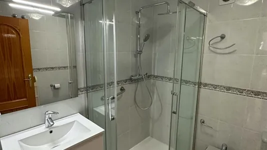 Rooms in Málaga - photo 8