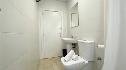 Rooms in Madrid Chamberí - photo 8