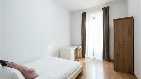 Rooms in Madrid Centro - photo 5