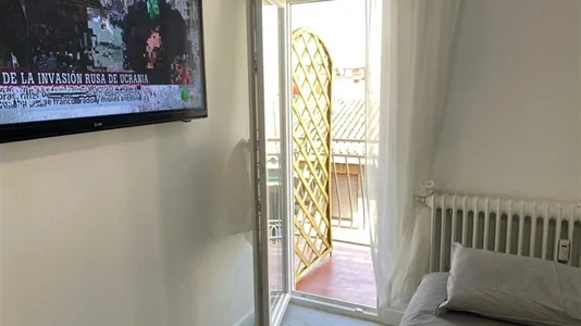 Rooms in Adaro - photo 6