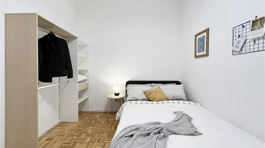 Rooms in Madrid Chamberí - photo 2