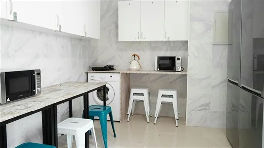 Rooms in Madrid Chamberí - photo 5