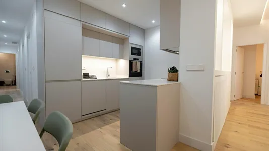 Rooms in Madrid Retiro - photo 6