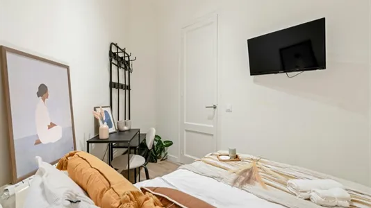 Rooms in Barcelona Eixample - photo 2