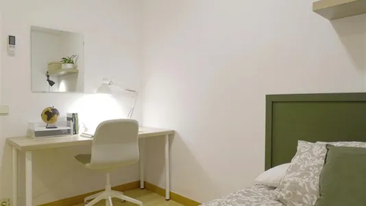 Rooms in Barcelona Sant Martí - photo 4