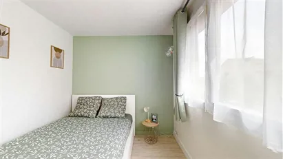 Room for rent in Orléans, Centre-Val de Loire