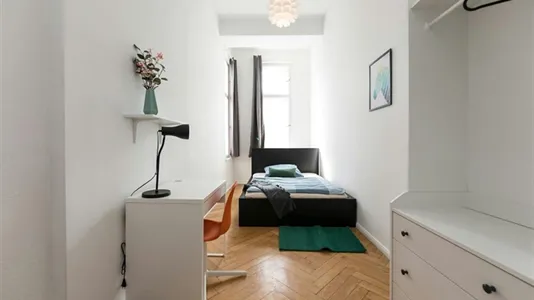 Rooms in Location is not specified - photo 1