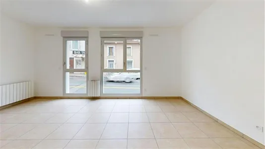 Apartments in Lyon - photo 2