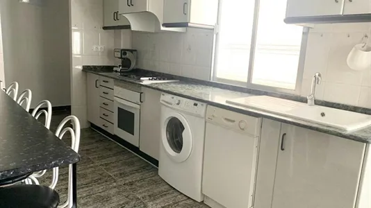 Rooms in Murcia - photo 9