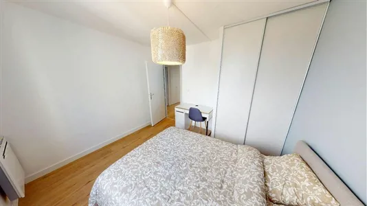 Rooms in Grenoble - photo 3
