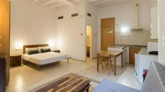 Apartments in Barcelona Ciutat Vella - photo 3