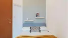 Room for rent, Turin, Piemonte, &lt;span class=&quot;blurred street&quot; onclick=&quot;ProcessAdRequest(9722748)&quot;&gt;&lt;span class=&quot;hint&quot;&gt;See streetname&lt;/span&gt;[xxxxxxxxxxxxx]&lt;/span&gt;