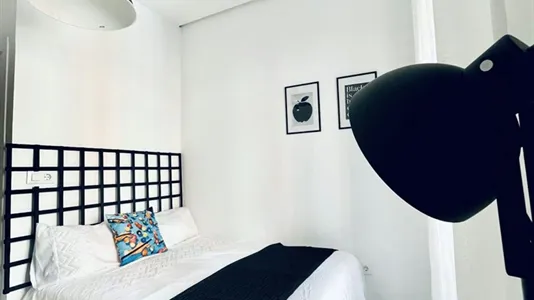 Rooms in Madrid Centro - photo 4