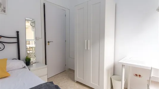 Rooms in Málaga - photo 4