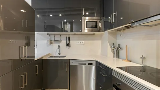 Rooms in Barcelona Ciutat Vella - photo 6