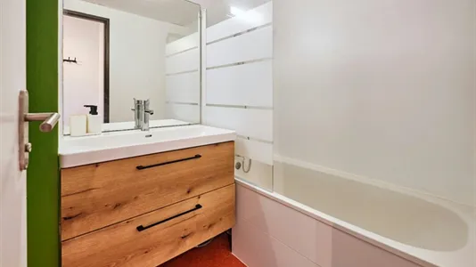 Apartments in Nîmes - photo 8