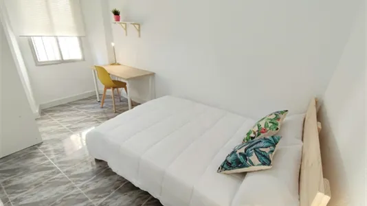 Rooms in Granada - photo 4