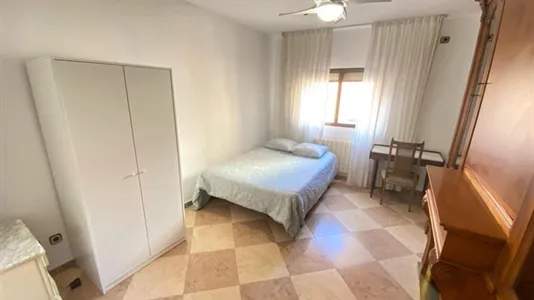 Rooms in Madrid Puente de Vallecas - photo 5