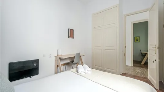 Rooms in Barcelona Gràcia - photo 4