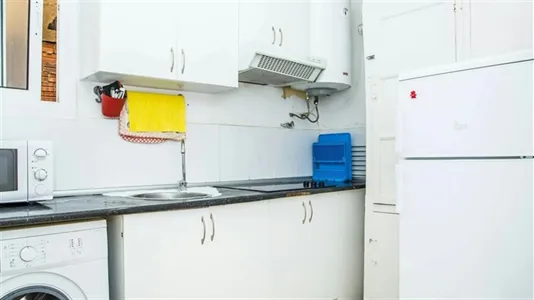 Rooms in Barcelona Ciutat Vella - photo 4