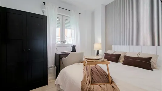 Rooms in Madrid Carabanchel - photo 1