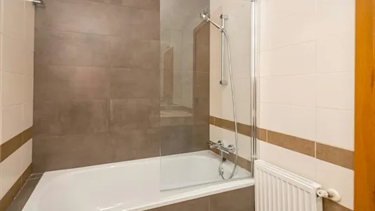 Rooms in Madrid Chamartín - photo 10