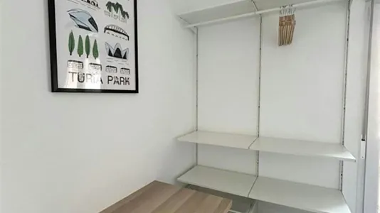 Rooms in Valencia Extramurs - photo 7